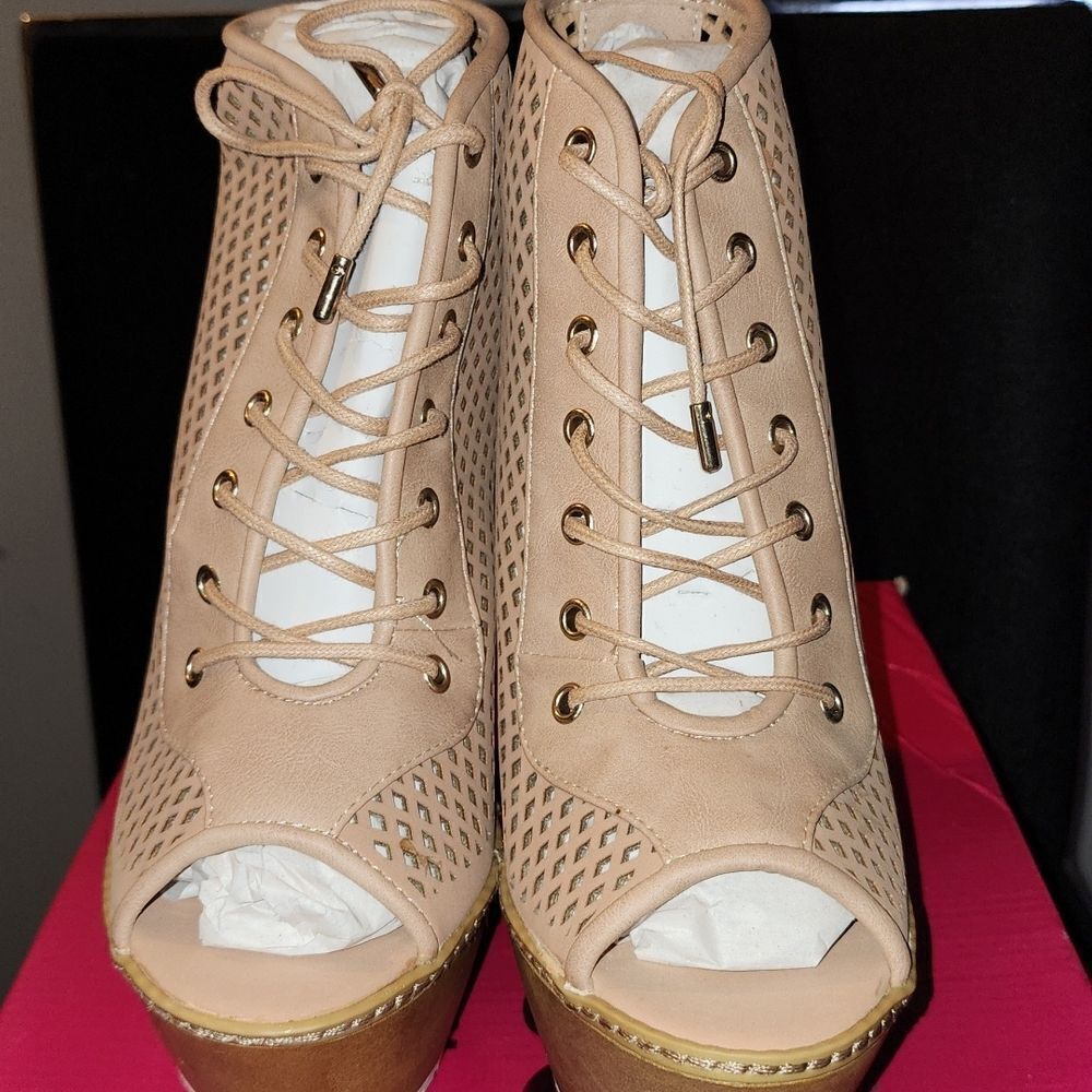 Dollhouse Component PeepToe  Bootie NWT